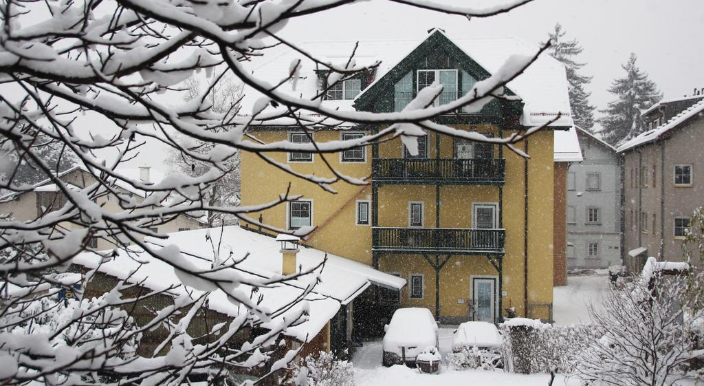 Riedz Apartments Innsbruck- Zentrales Apartmenthaus mit grüner Oase Exterior foto