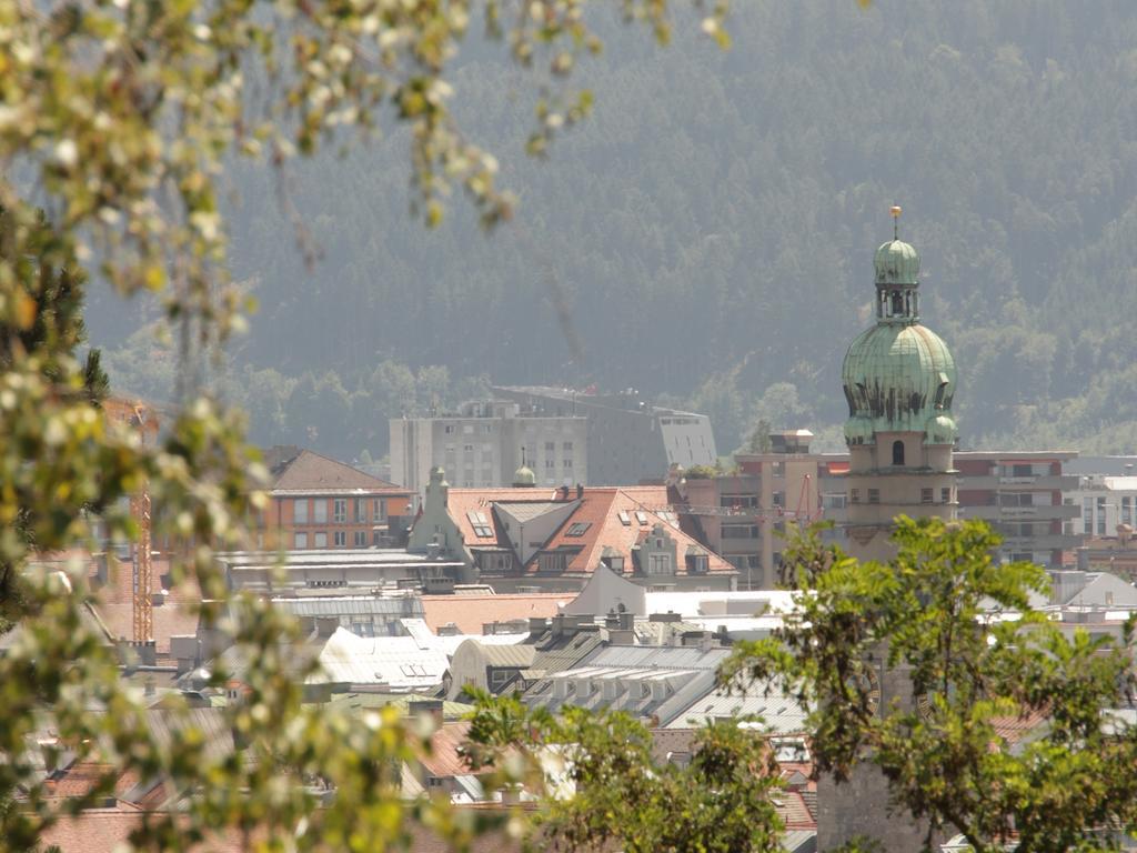 Riedz Apartments Innsbruck- Zentrales Apartmenthaus mit grüner Oase Exterior foto